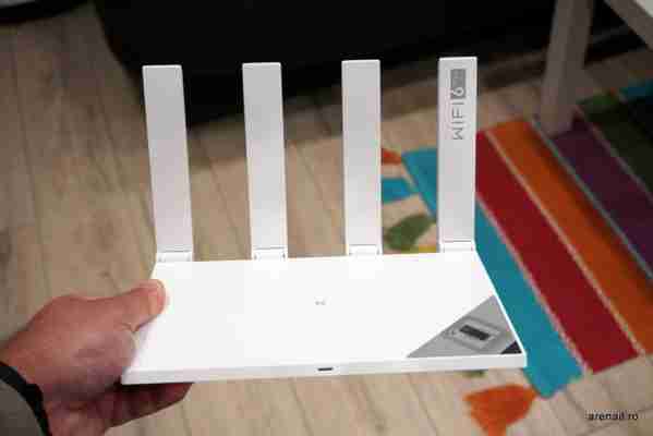 Huawei AX3 WiFi 6 review: un router arătos cu câteva funcții utile [VIDEO]